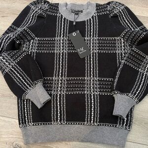 MK Metric Knits Women's Sz L
Black, Gray & White Plaid Sweater